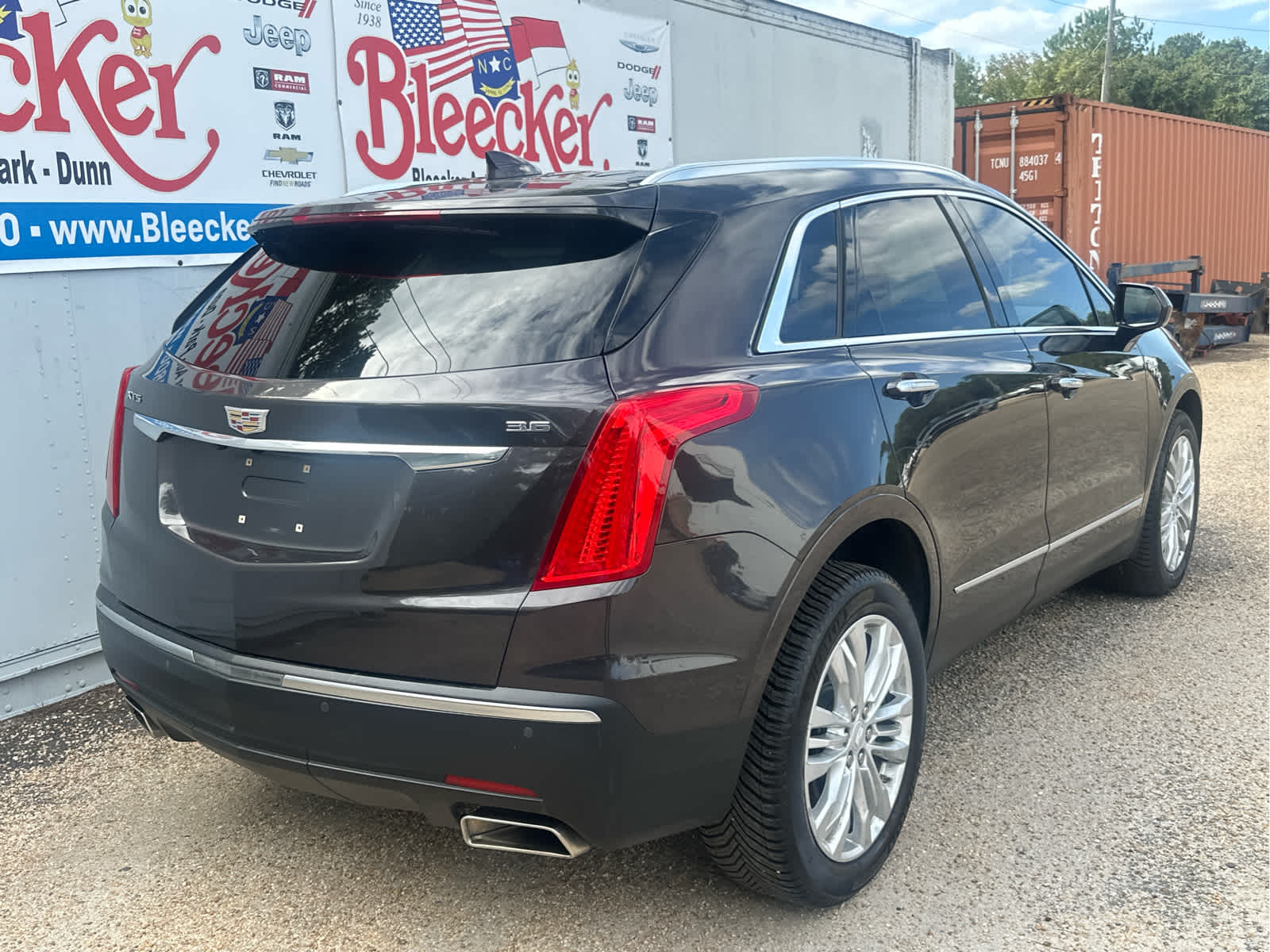 2018 Cadillac XT5 Premium Luxury photo 2