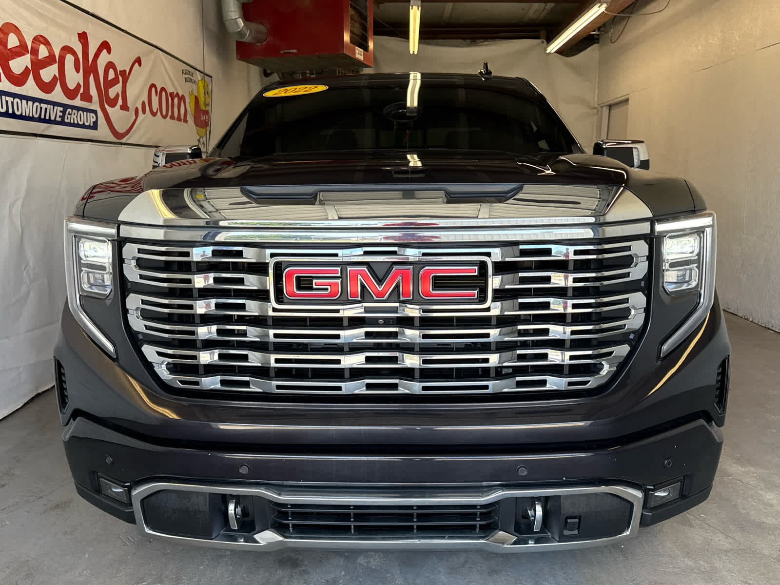 2022 Gmc Sierra 1500 Denali photo 2