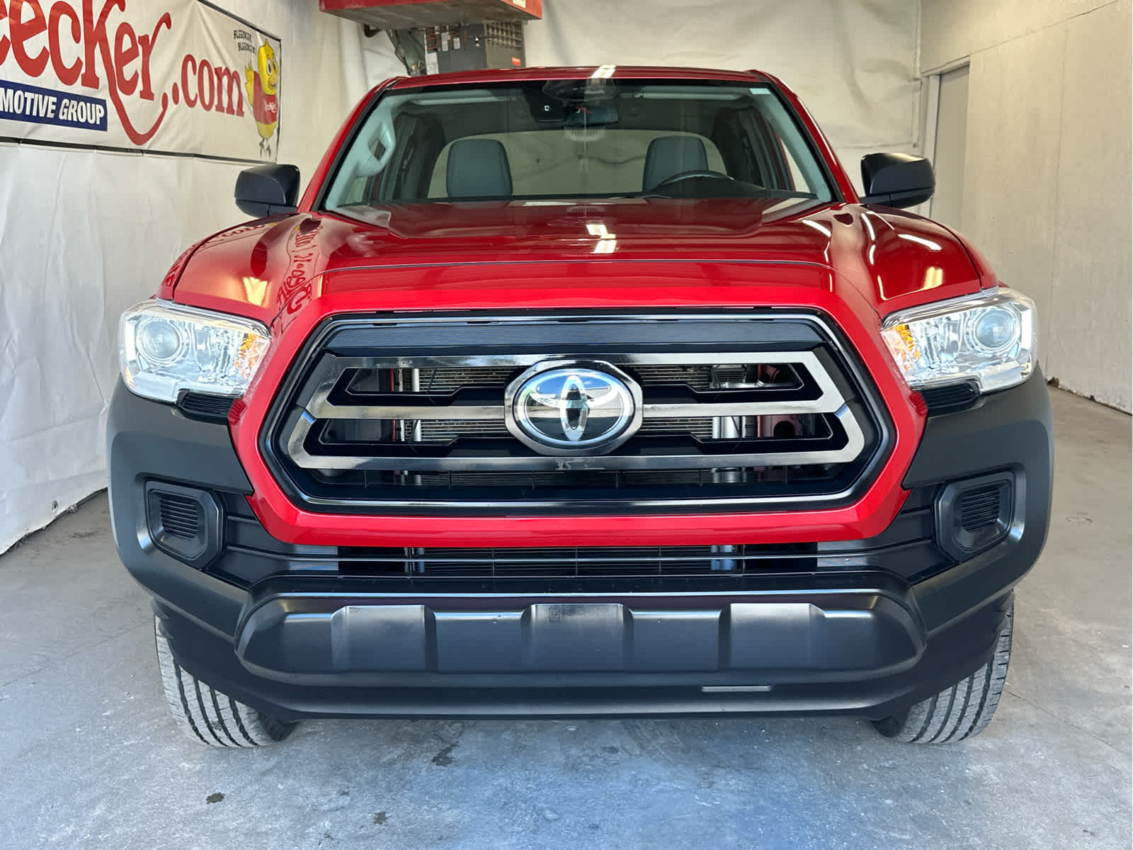 2021 Toyota Tacoma 4x4 SR photo 2