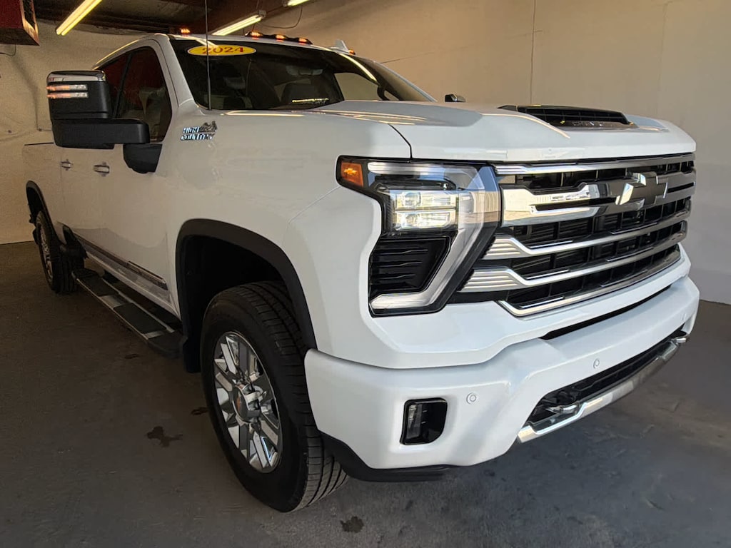Used 2024 Chevrolet Silverado 3500 HD High Country Truck Crew Cab