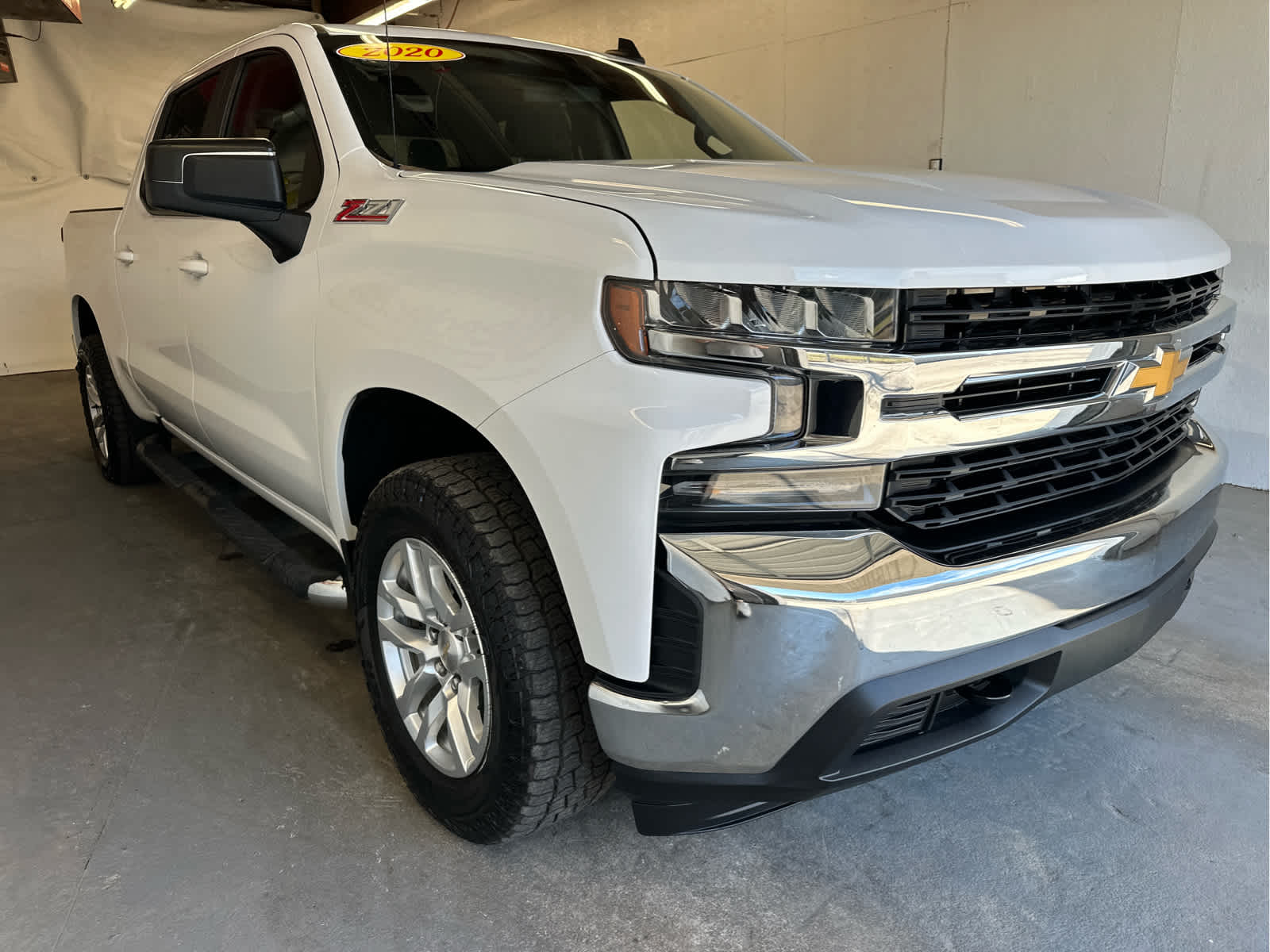 2020 Chevrolet Silverado 1500 LT photo 3