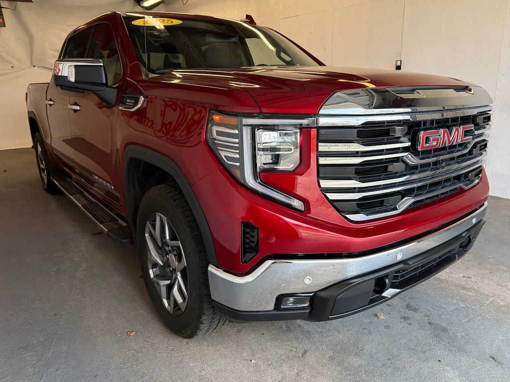 Used 2025 GMC Sierra 1500 SLT Truck Crew Cab