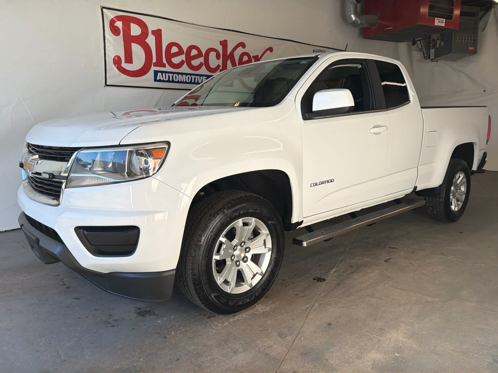 2020 Chevrolet Colorado LT photo 2