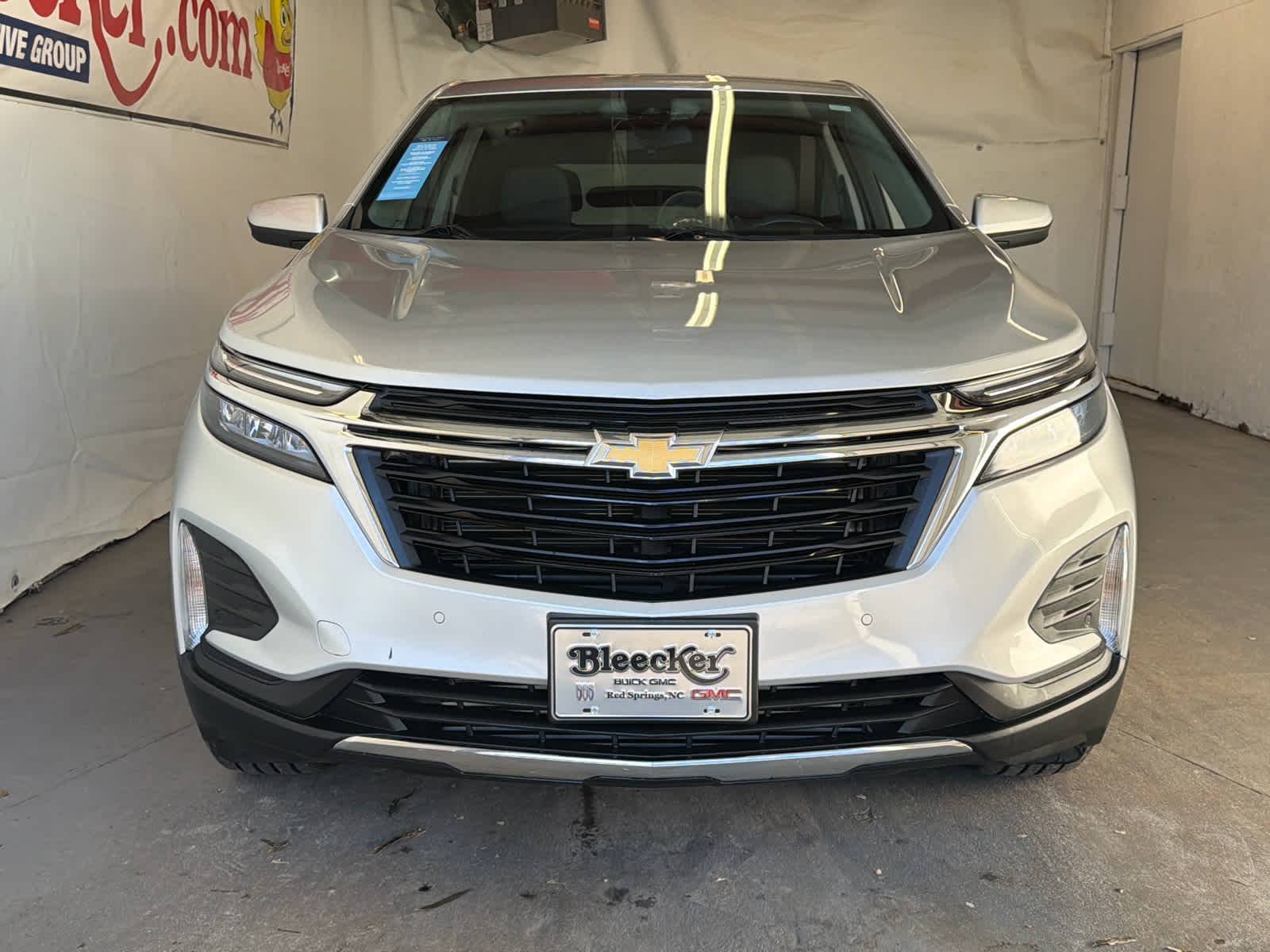 2022 Chevrolet Equinox LT photo 3