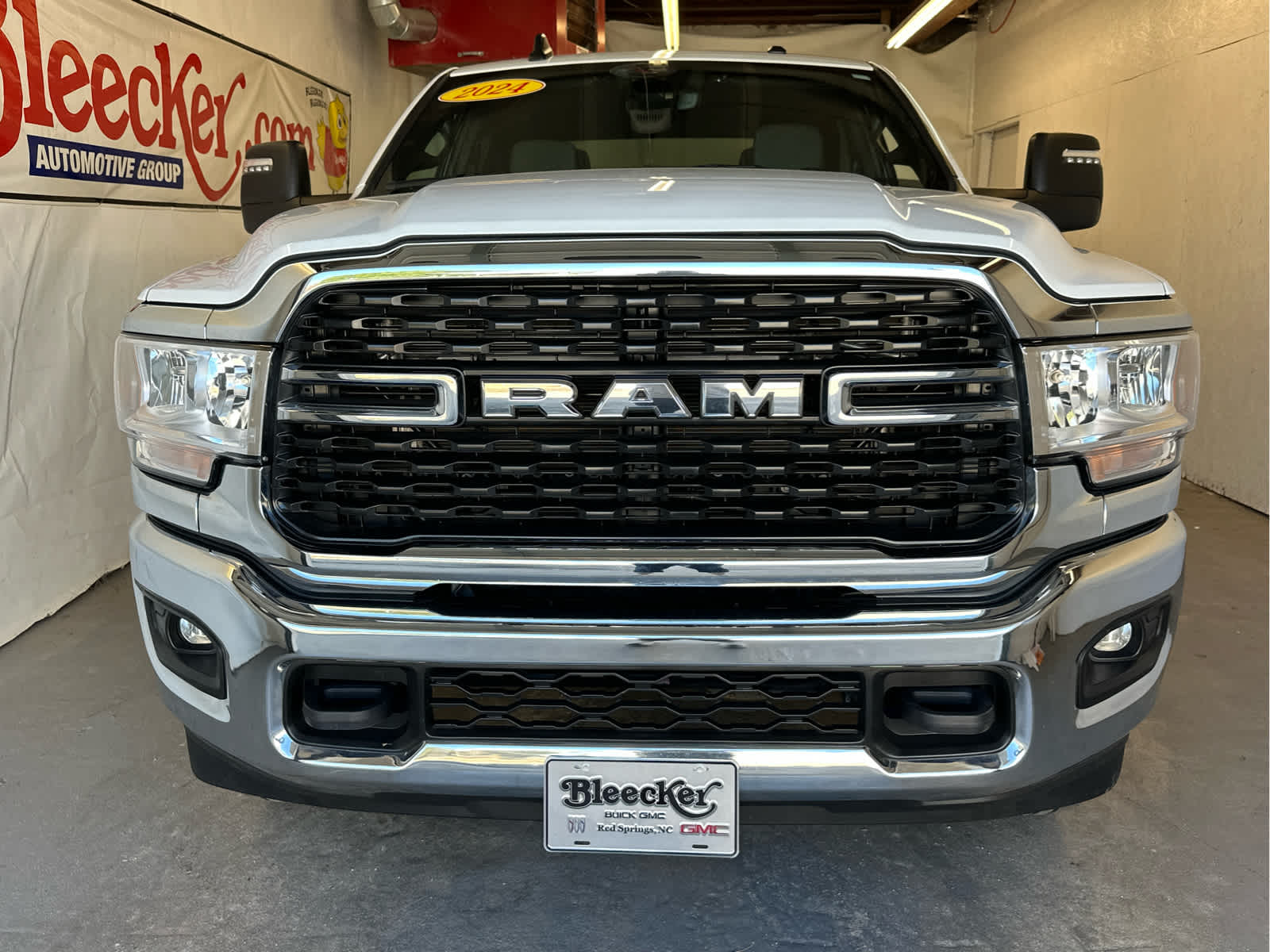 2024 Ram 2500 Big Horn photo 2