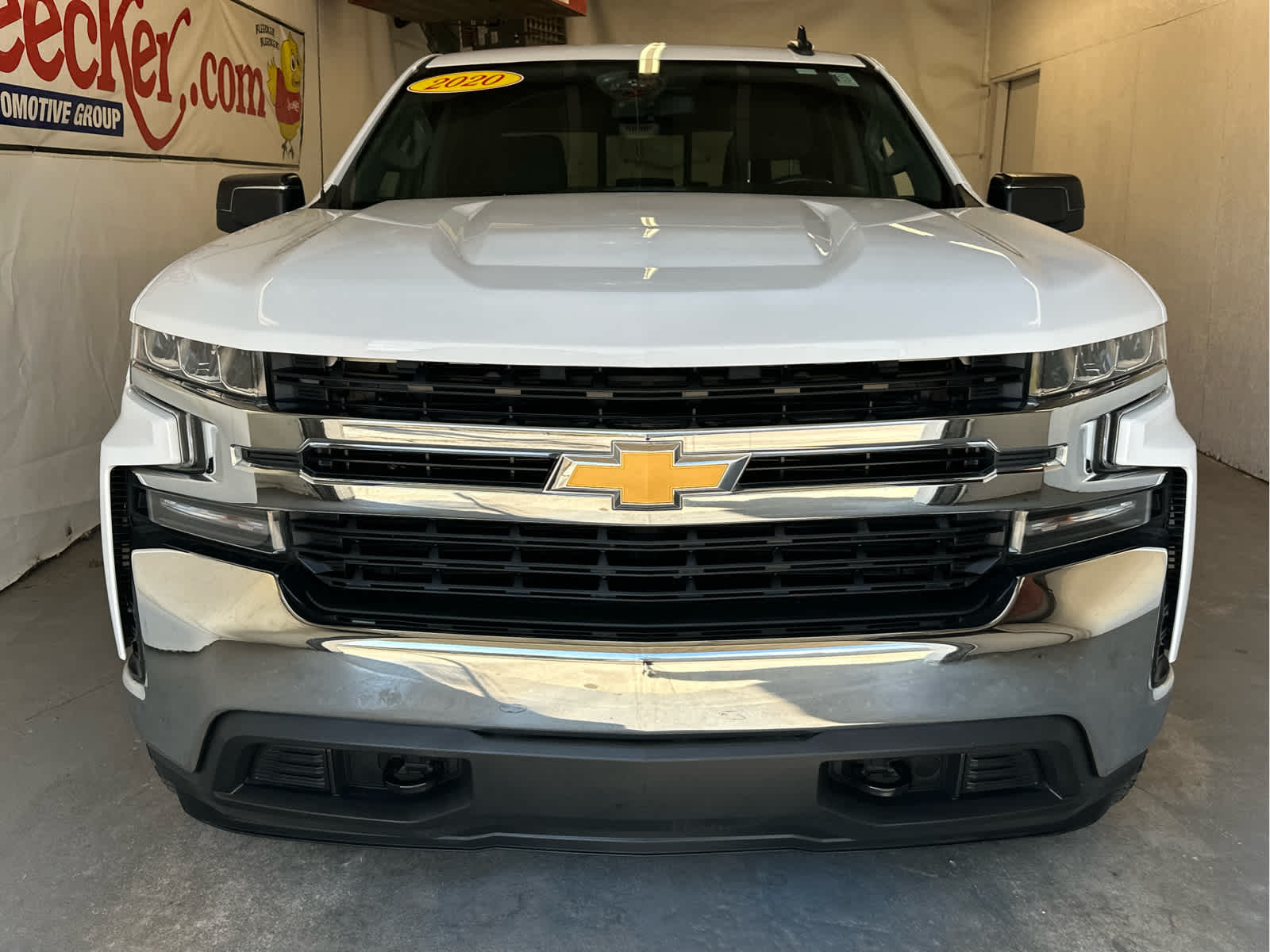 2020 Chevrolet Silverado 1500 LT photo 2
