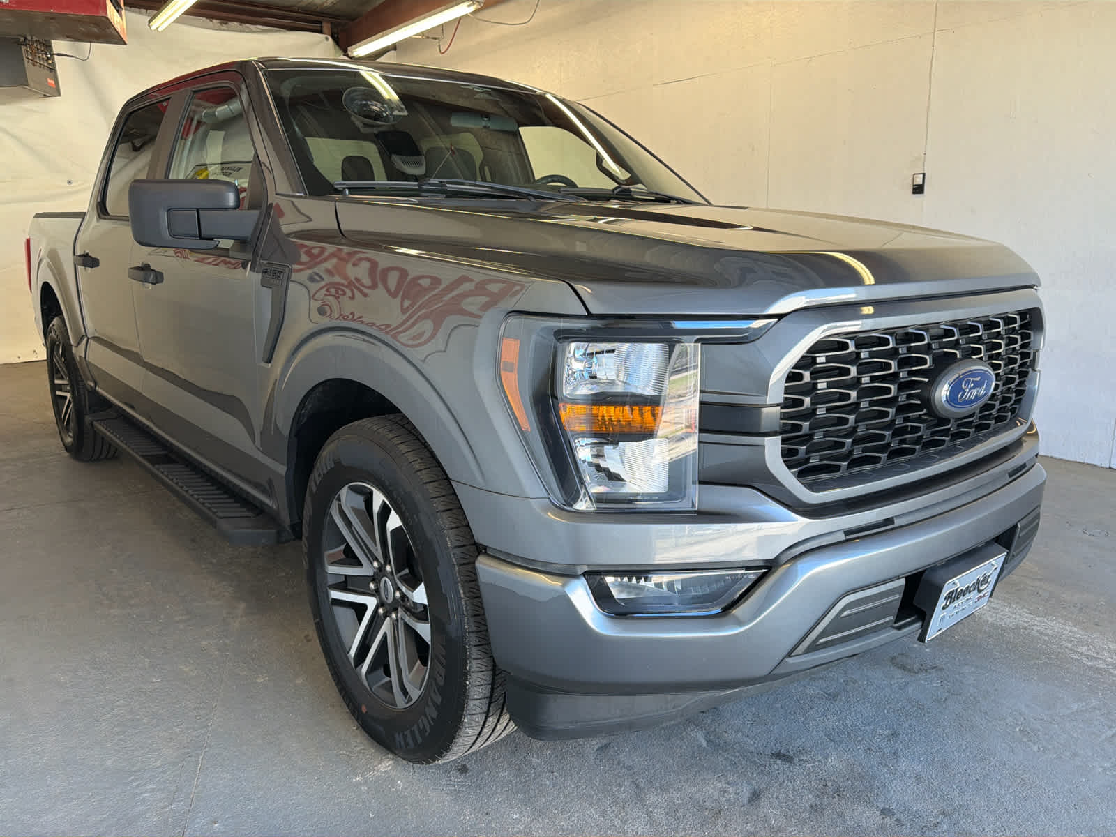 2023 Ford F-150 STX photo 4