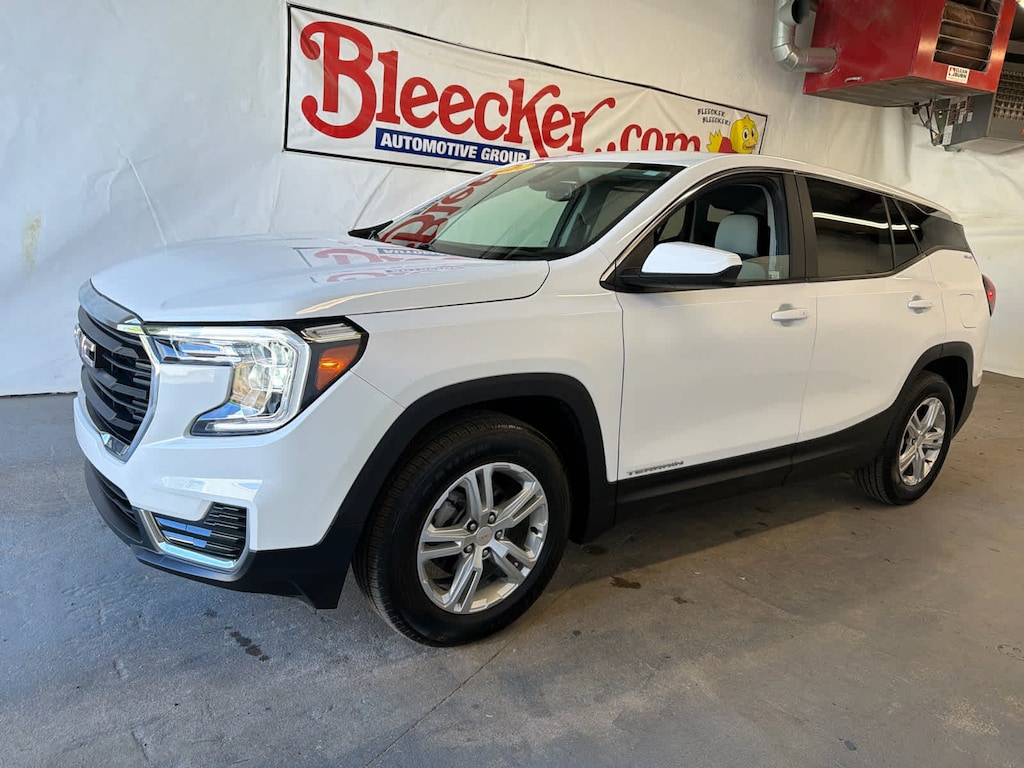 Used 2024 GMC Terrain SLE SUV