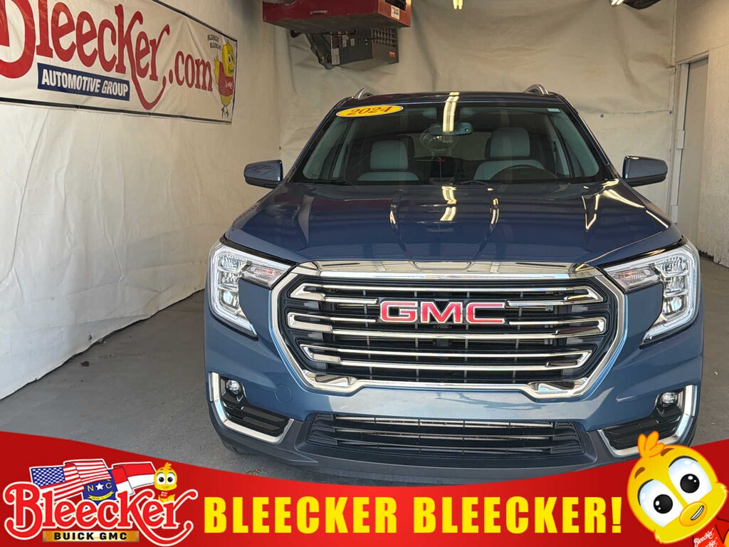 Used 2024 GMC Terrain SLT SUV