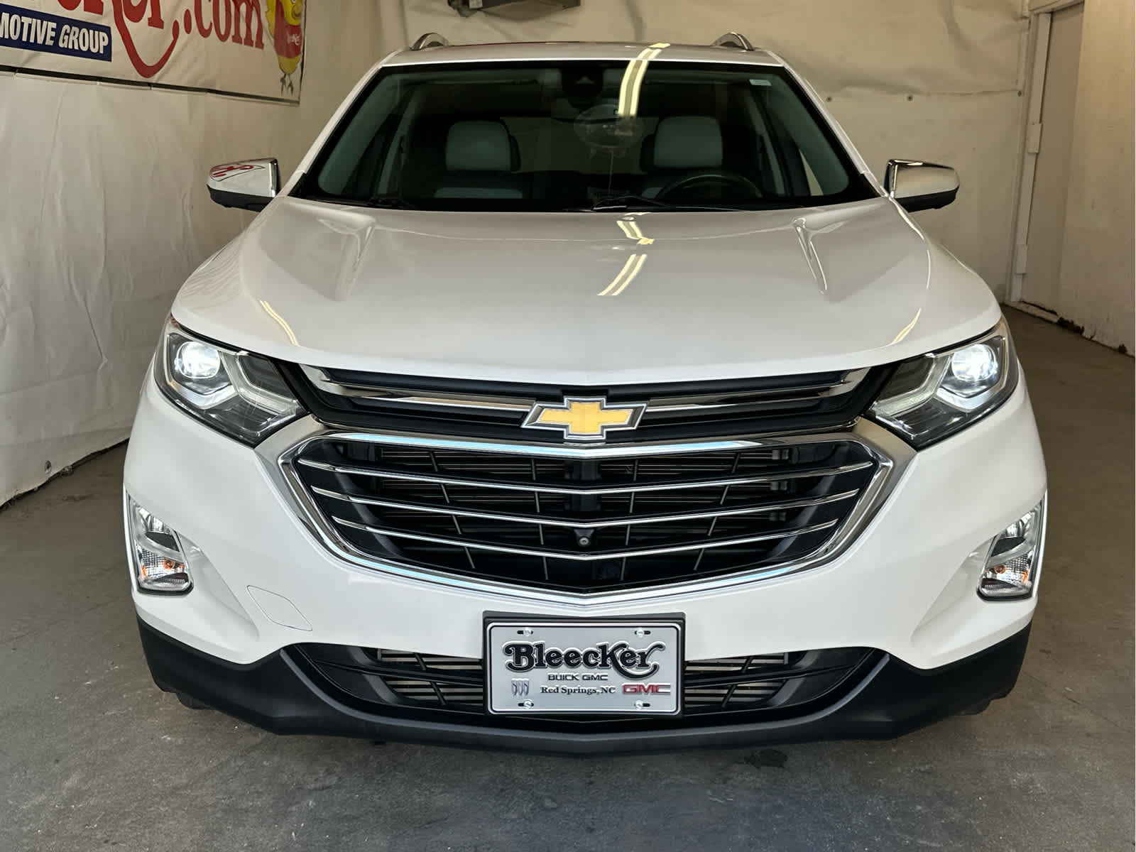 2019 Chevrolet Equinox Premier photo 2