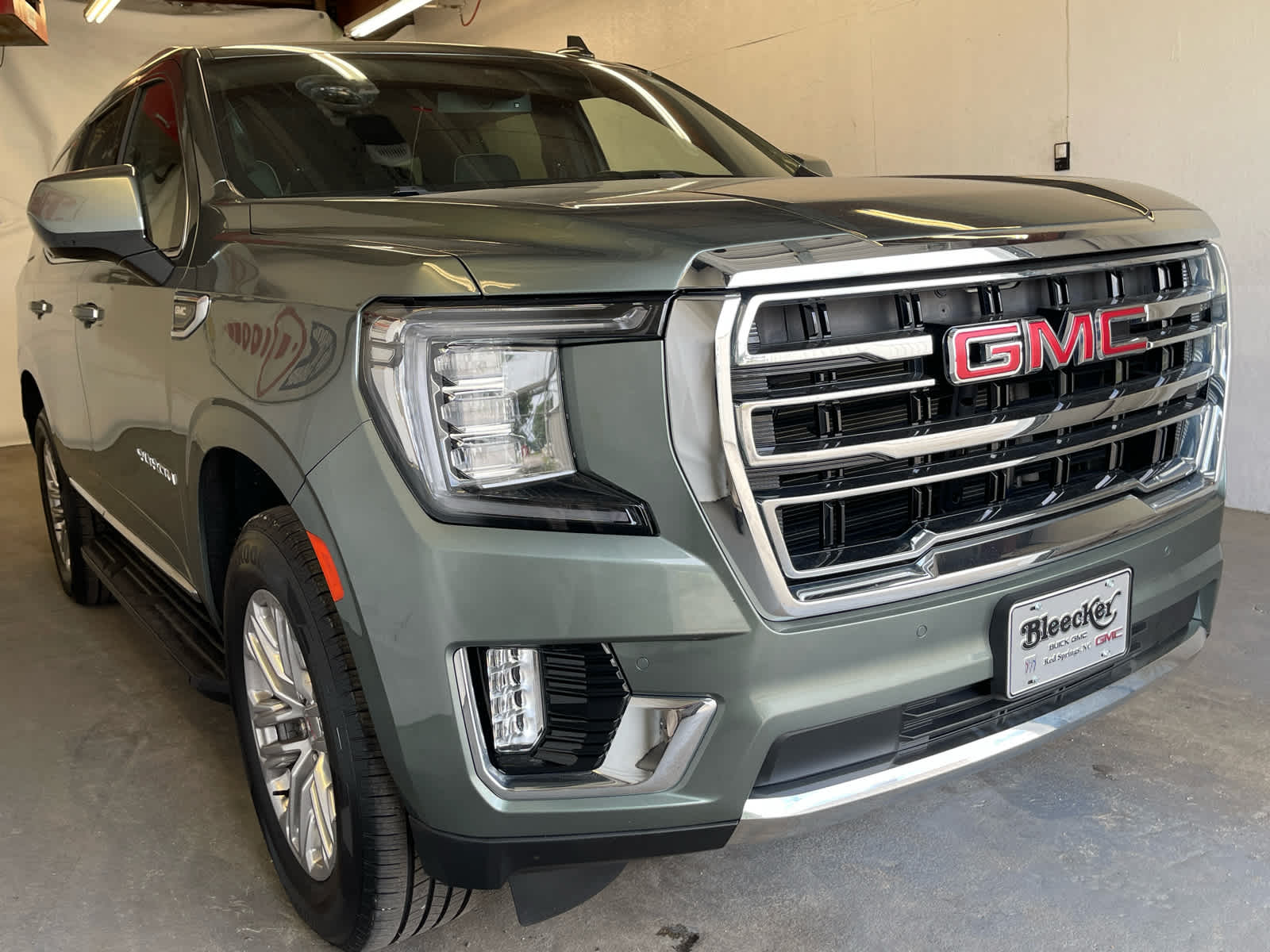 2023 Gmc Yukon SLT photo 4