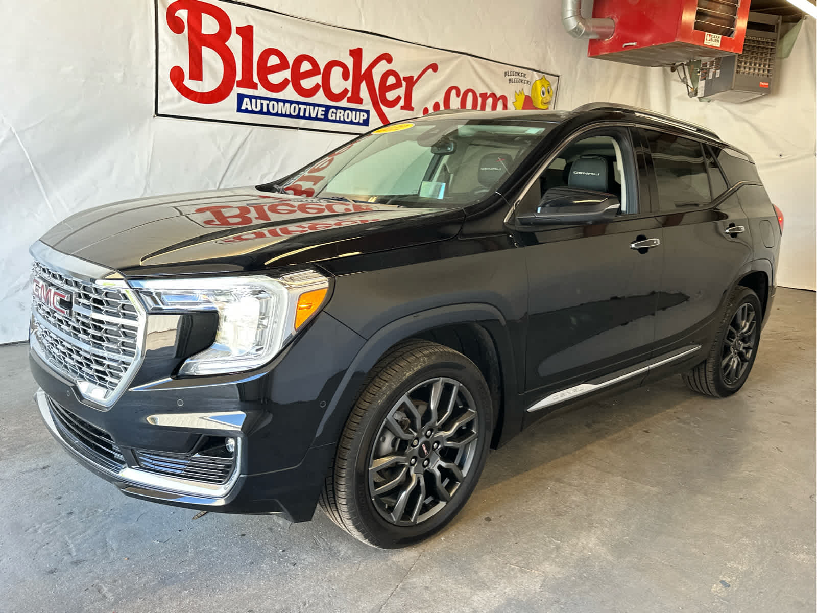2022 Gmc Terrain Denali photo 2