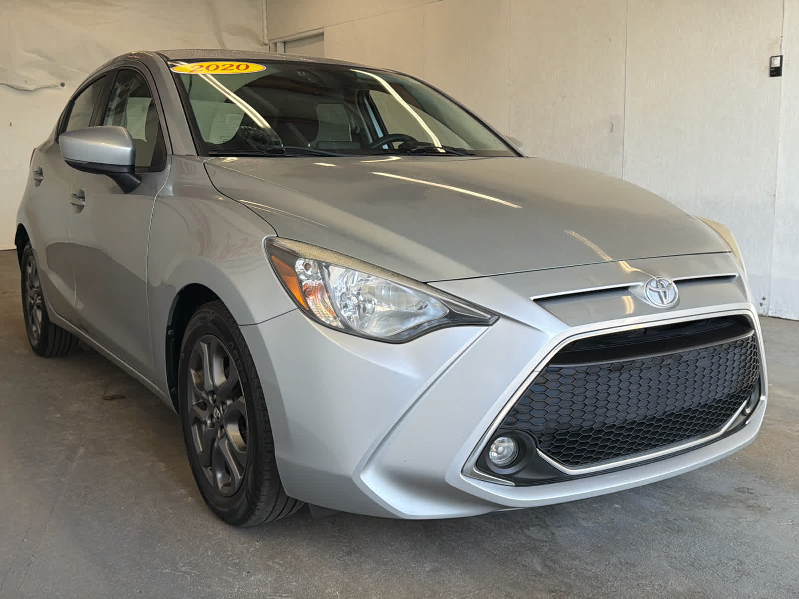2020 Toyota Yaris LE photo 4