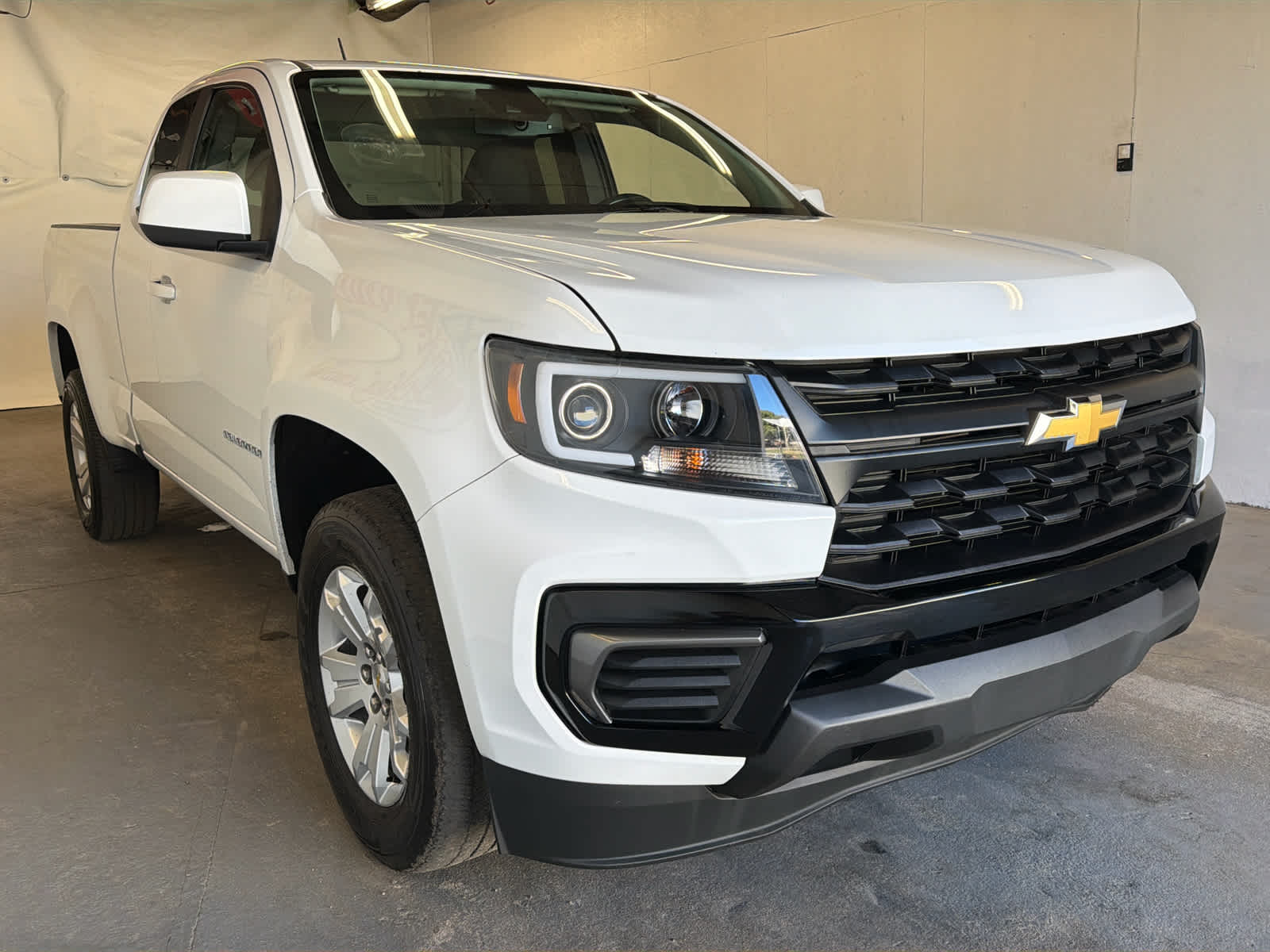 2022 Chevrolet Colorado LT photo 3