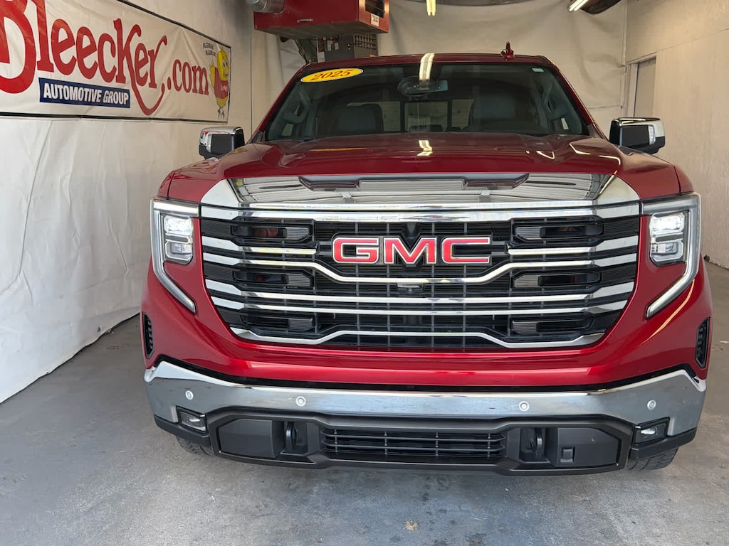 Used 2025 GMC Sierra 1500 SLT Truck Crew Cab