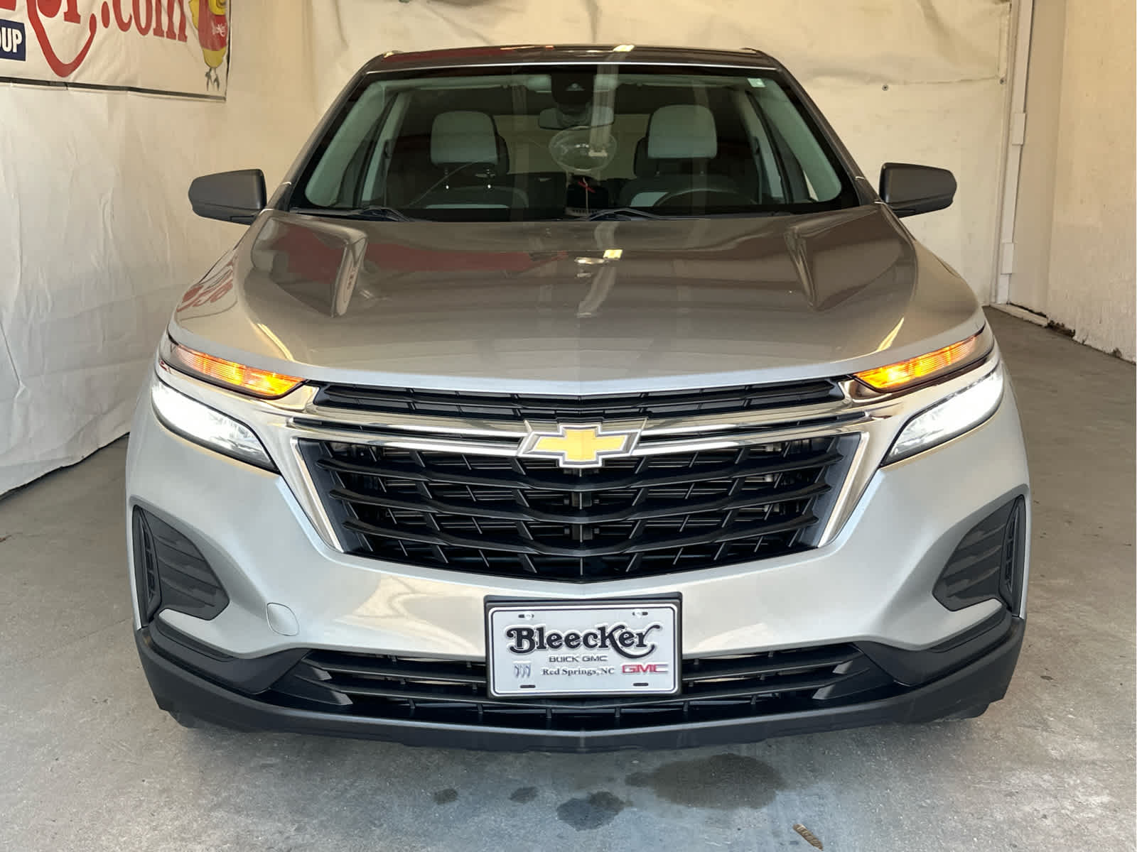 2023 Chevrolet Equinox LS photo 3