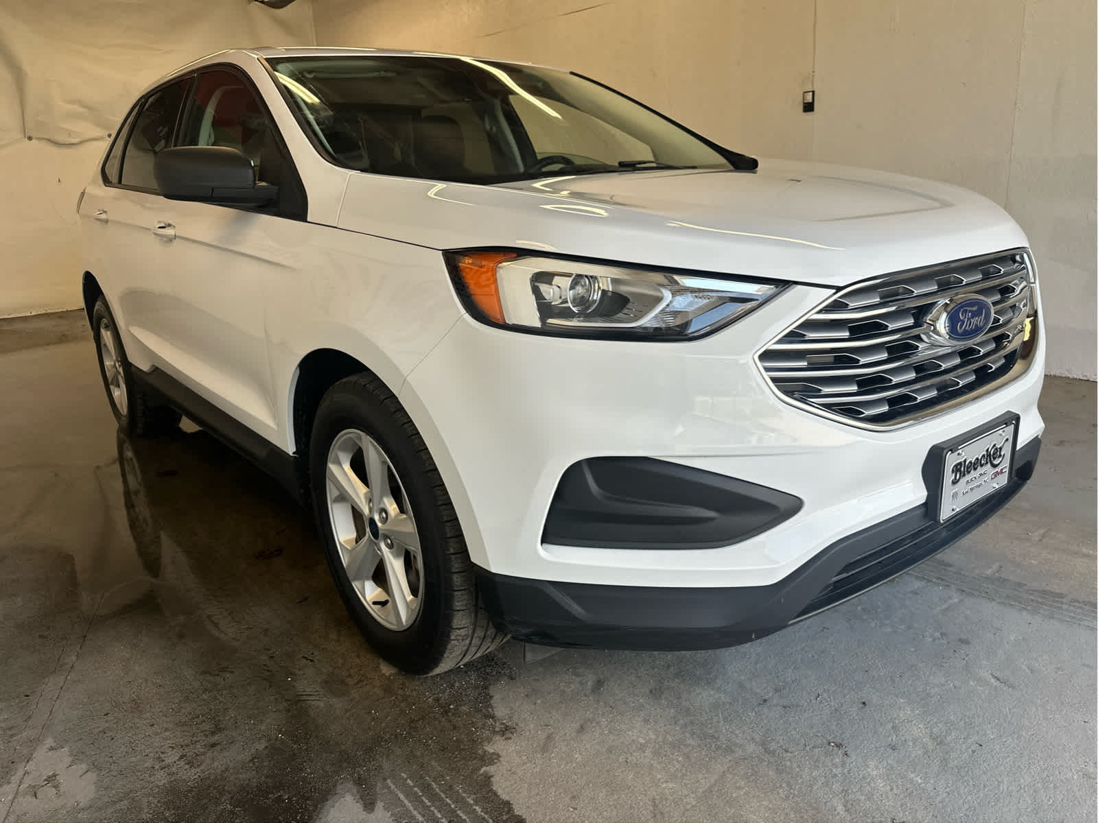 2021 Ford Edge SE photo 4