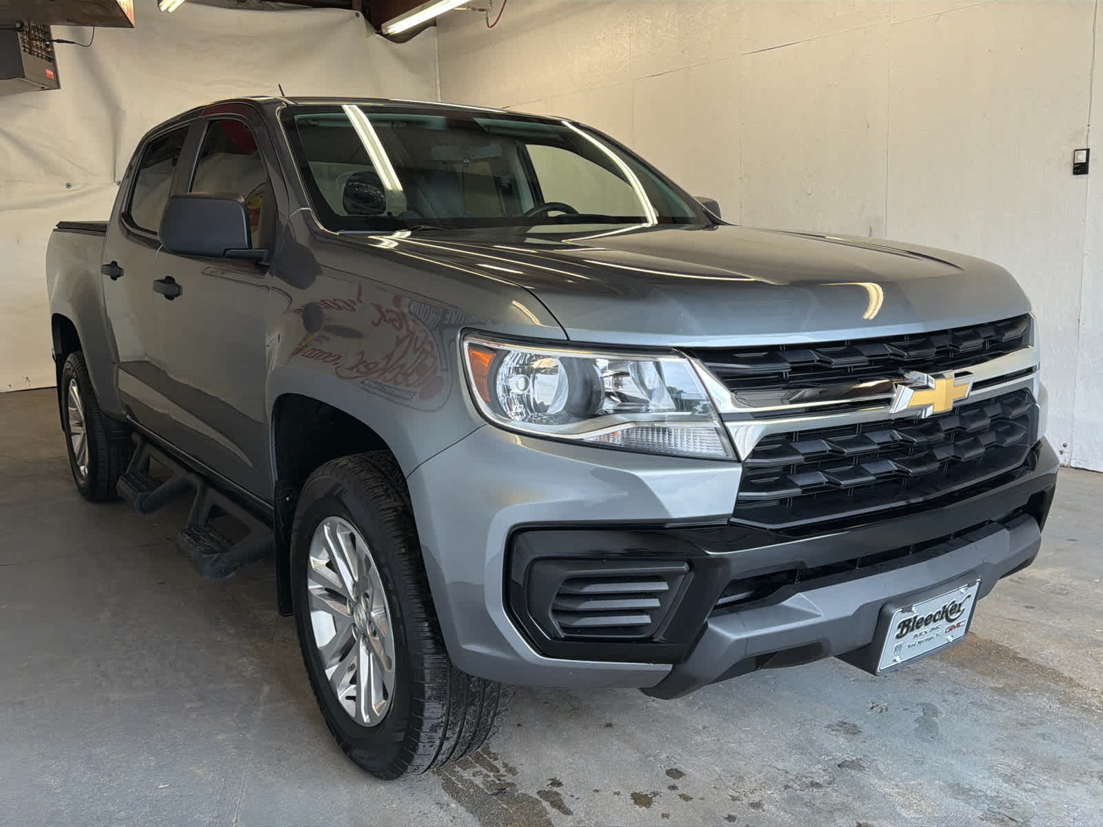 2022 Chevrolet Colorado Work Truck photo 3