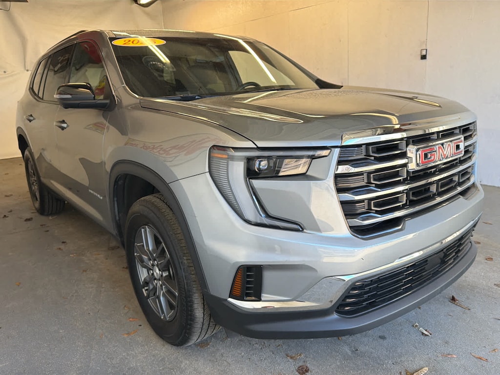 Used 2025 GMC Acadia Elevation SUV