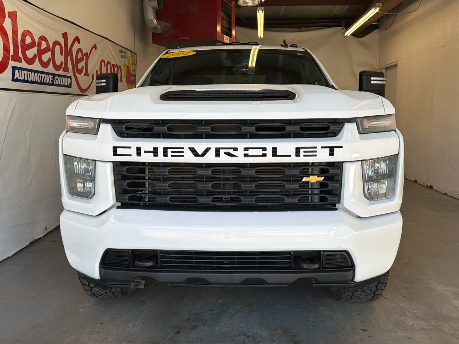 2022 Chevrolet Silverado 2500HD Custom photo 2