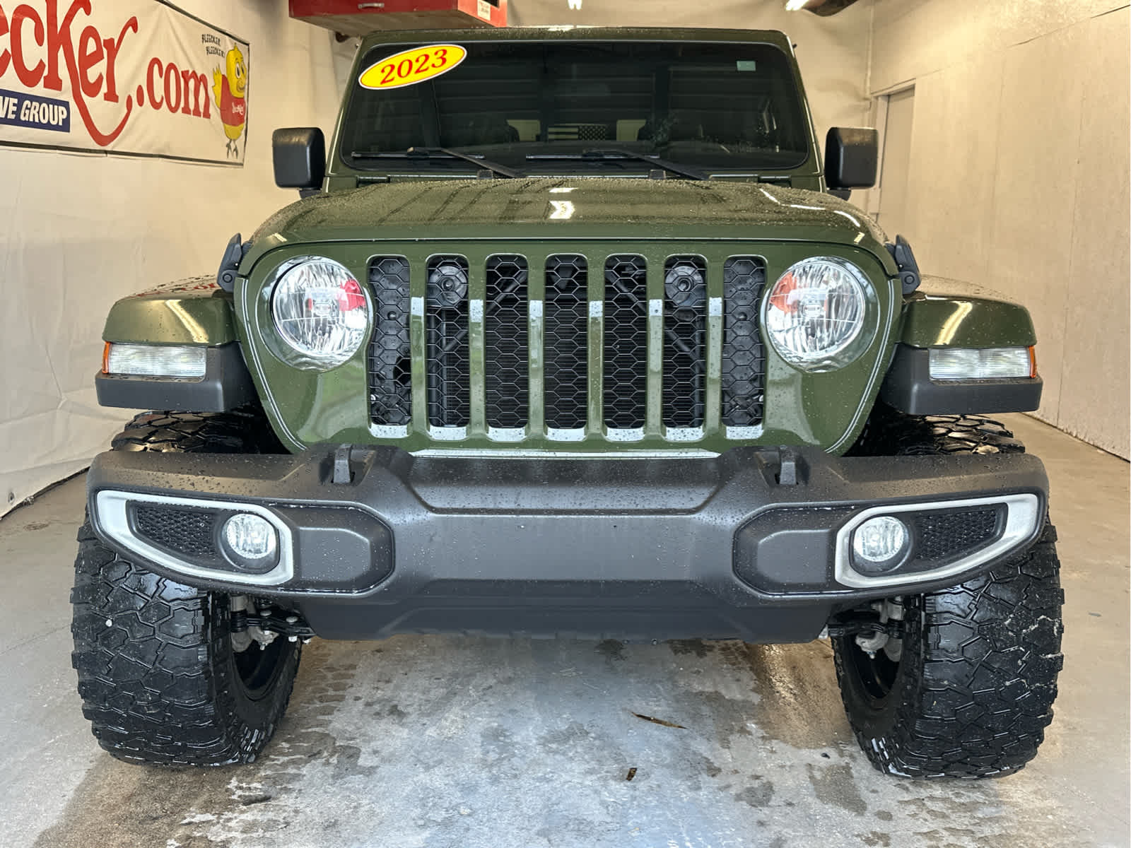 2023 Jeep Gladiator Sport S photo 2