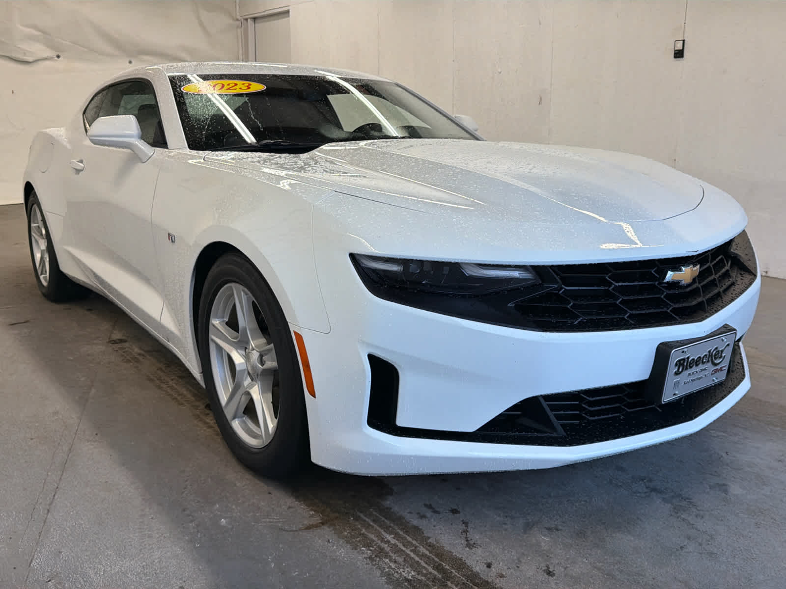 2023 Chevrolet Camaro 1LT photo 4