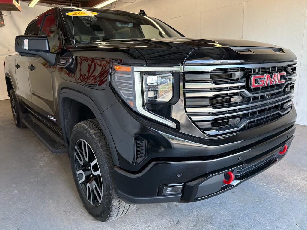 Used 2025 GMC Sierra 1500 AT4 Truck Crew Cab