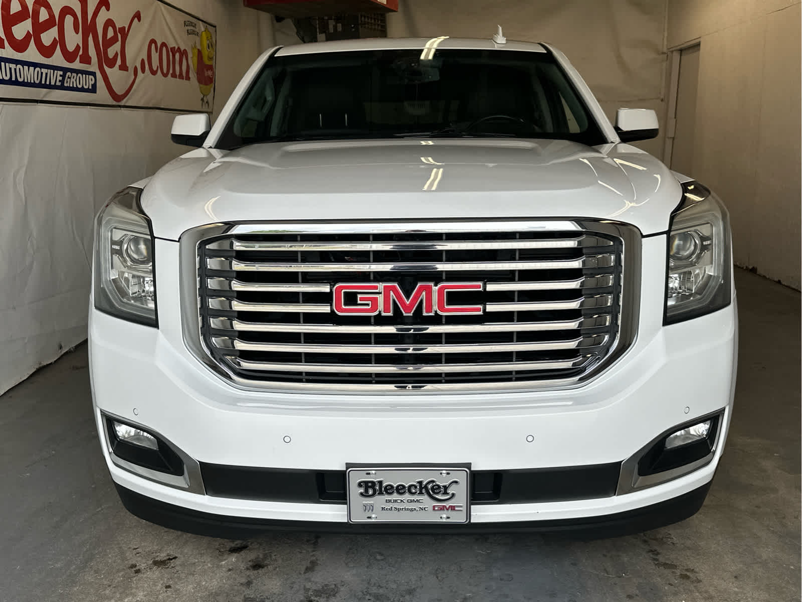 2019 Gmc Yukon SLT photo 2