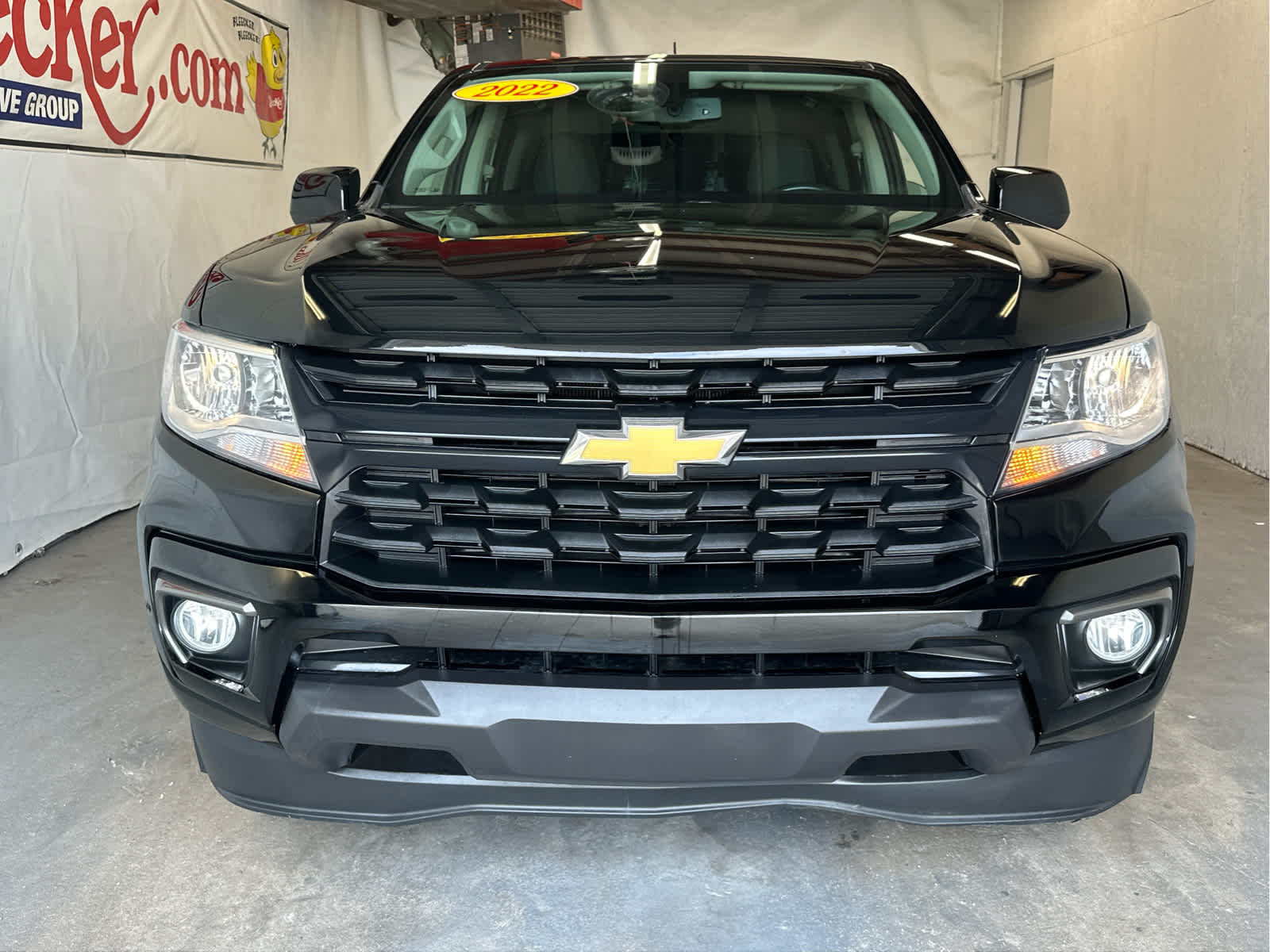 2022 Chevrolet Colorado LT photo 2