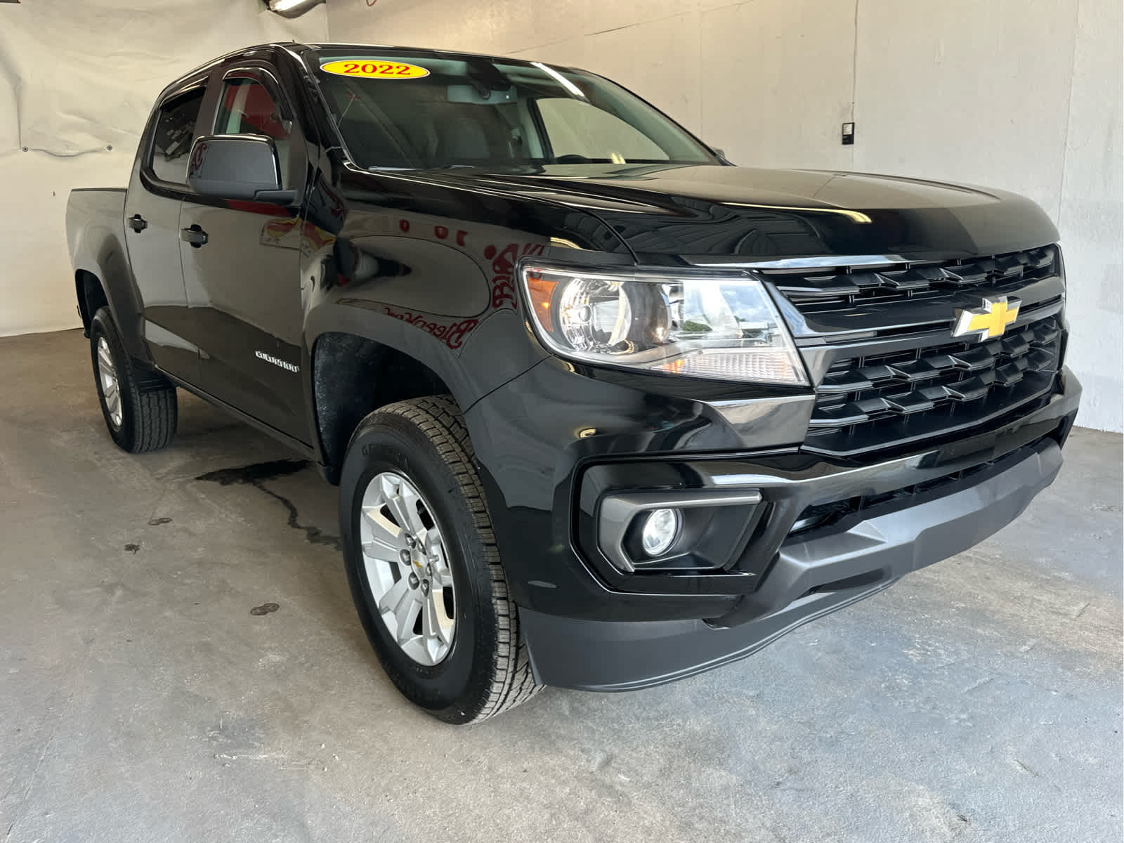 2022 Chevrolet Colorado LT photo 3