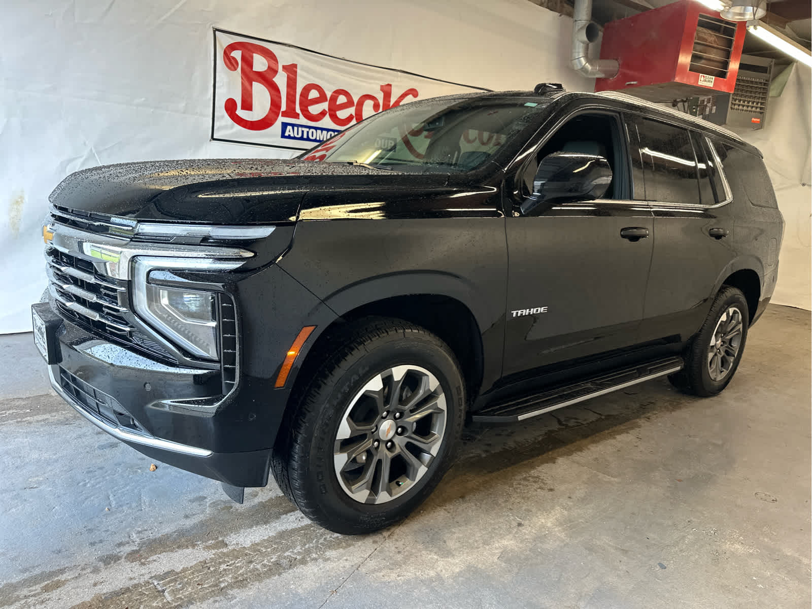 2025 Chevrolet Tahoe LT photo 2