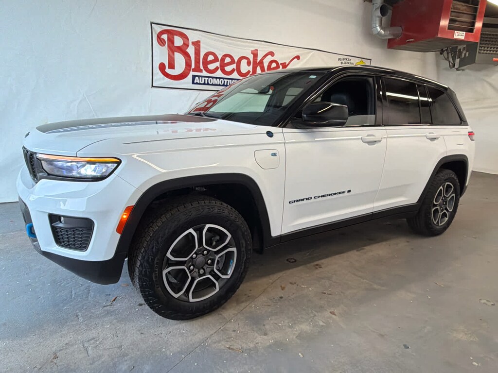Used 2023 Jeep Grand Cherokee 4xe Trailhawk SUV