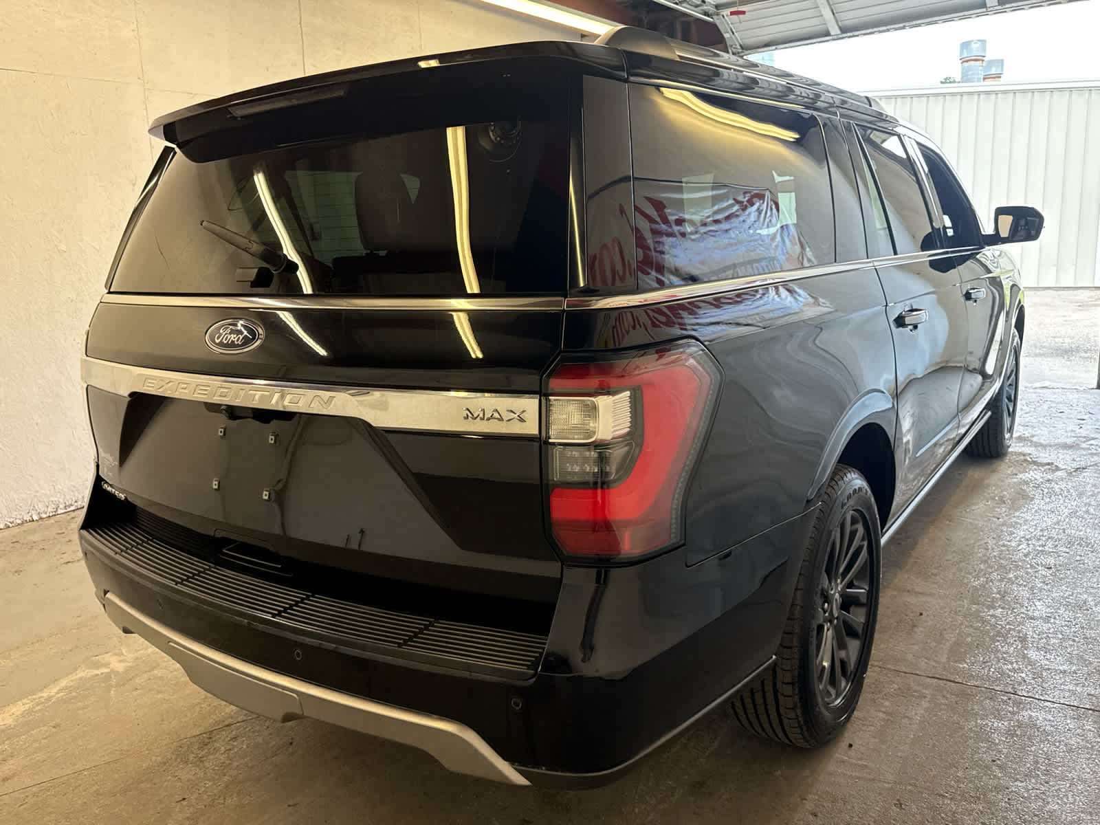 2021 Ford Expedition MAX Limited photo 4