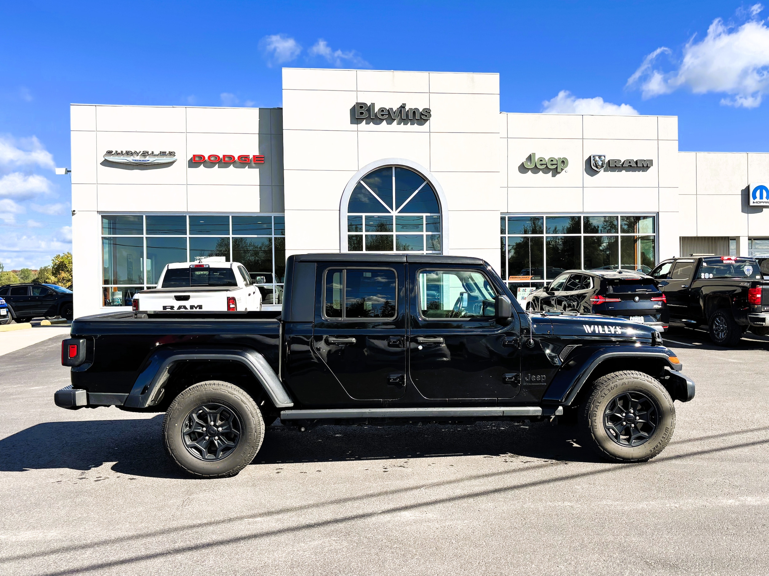 2023 Jeep Gladiator WILLYS