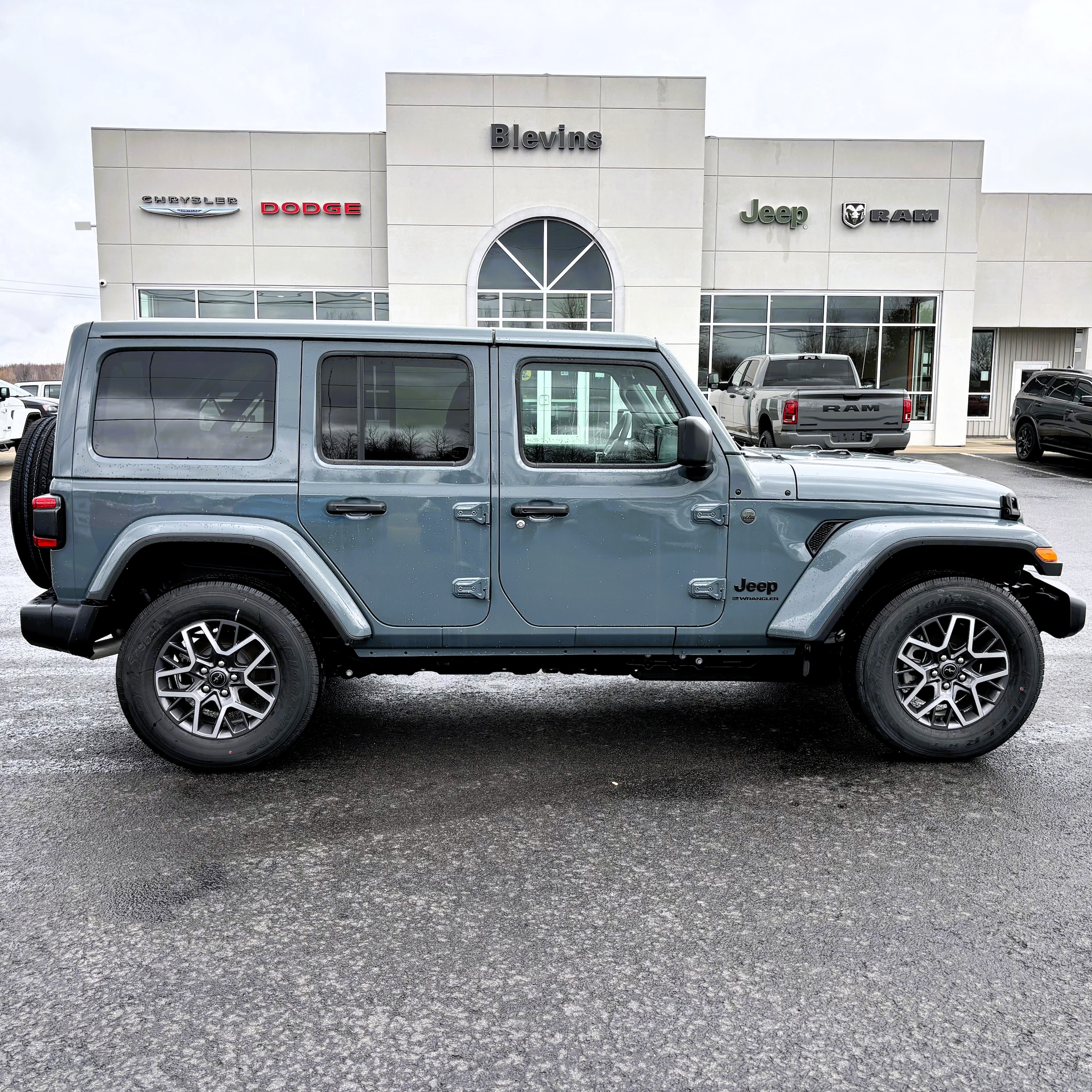 2026 Jeep Wrangler 4-Door Sahara - Photo 8