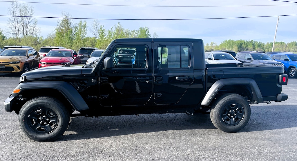 New 2024 Jeep Gladiator SPORT 4X4 For Sale Ogdensburg NY
