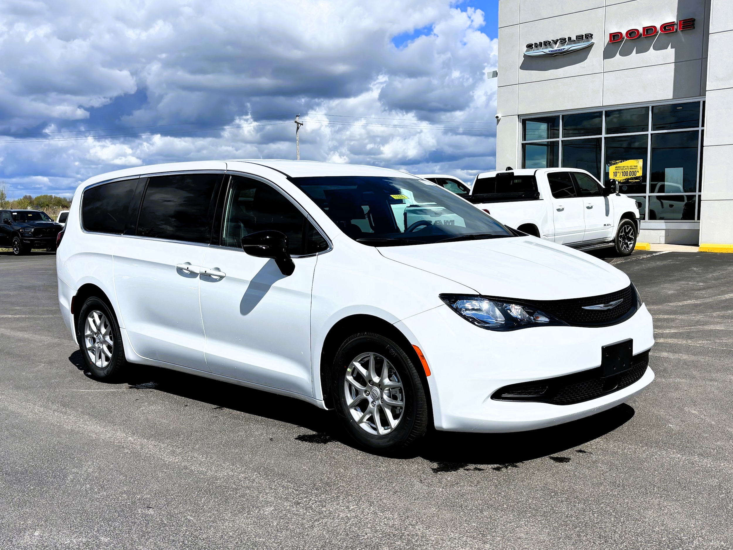 2026 Chrysler Voyager LX's photo