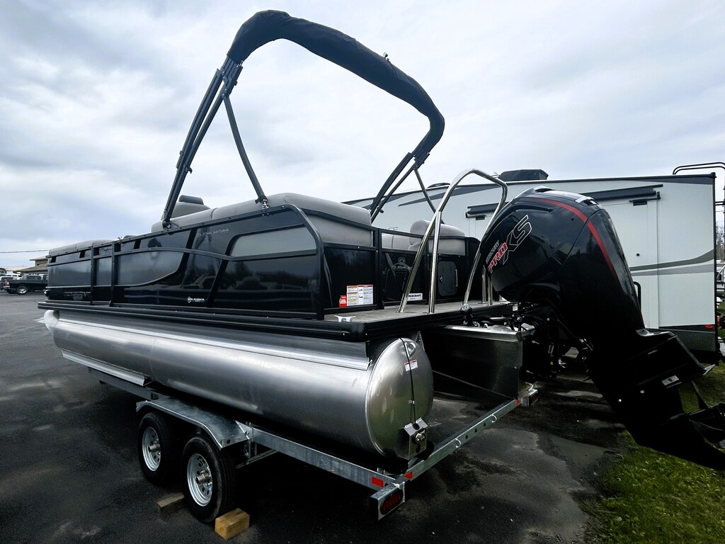 Used 2025 Princecraft Quorum 23 XT NEW Pontoon Boat