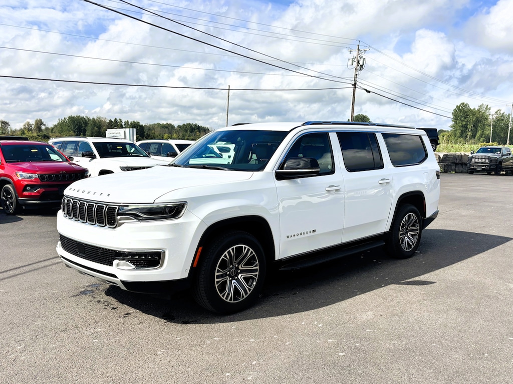 Used 2025 Jeep Wagoneer L Series II 4x4 SUV