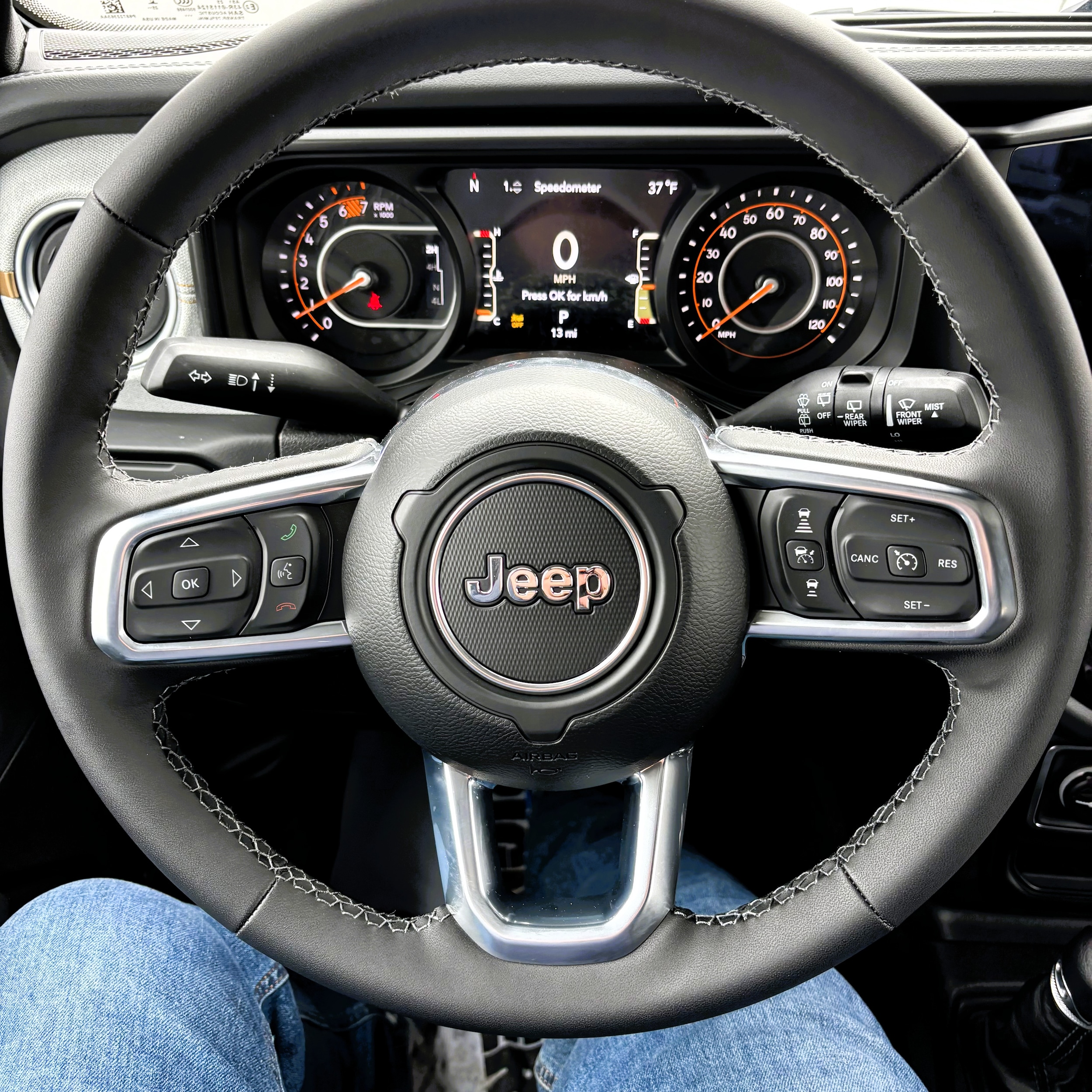 2026 Jeep Wrangler 4-Door Sahara - Photo 12