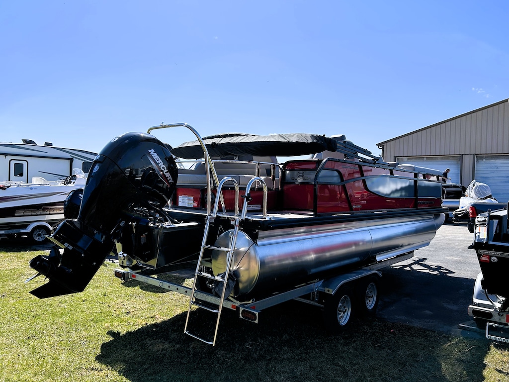 Used 2025 Princecraft Quorum 23 RL NEW Pontoon Boat