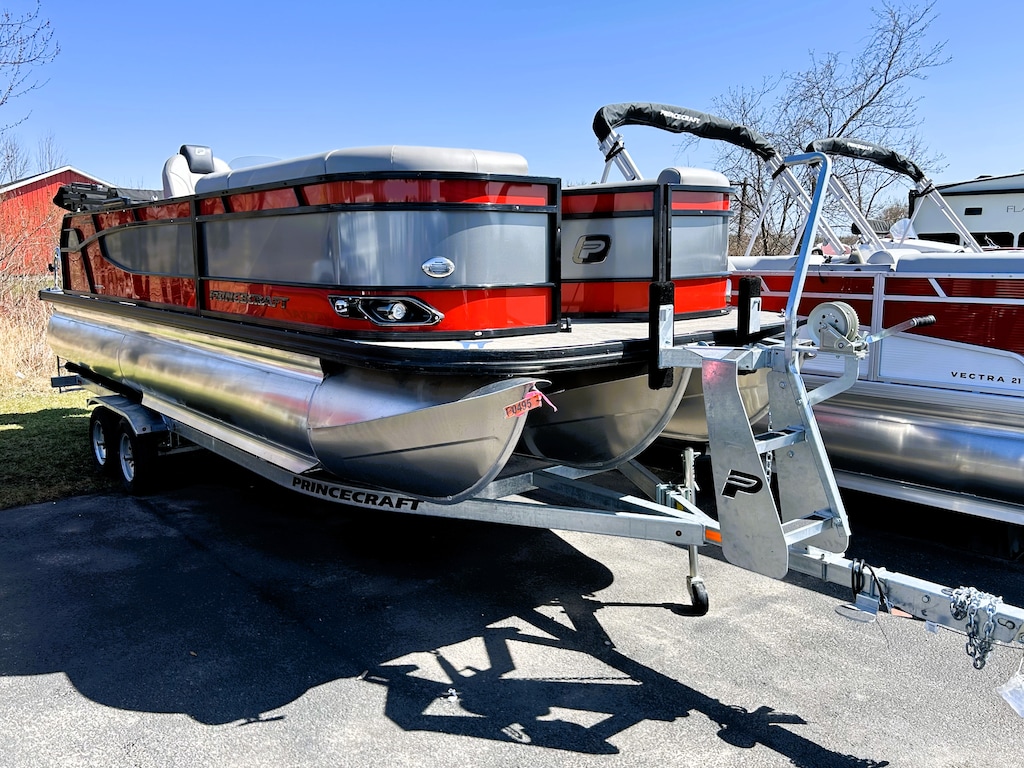 Used 2025 Princecraft Quorum 23 RL NEW Pontoon Boat