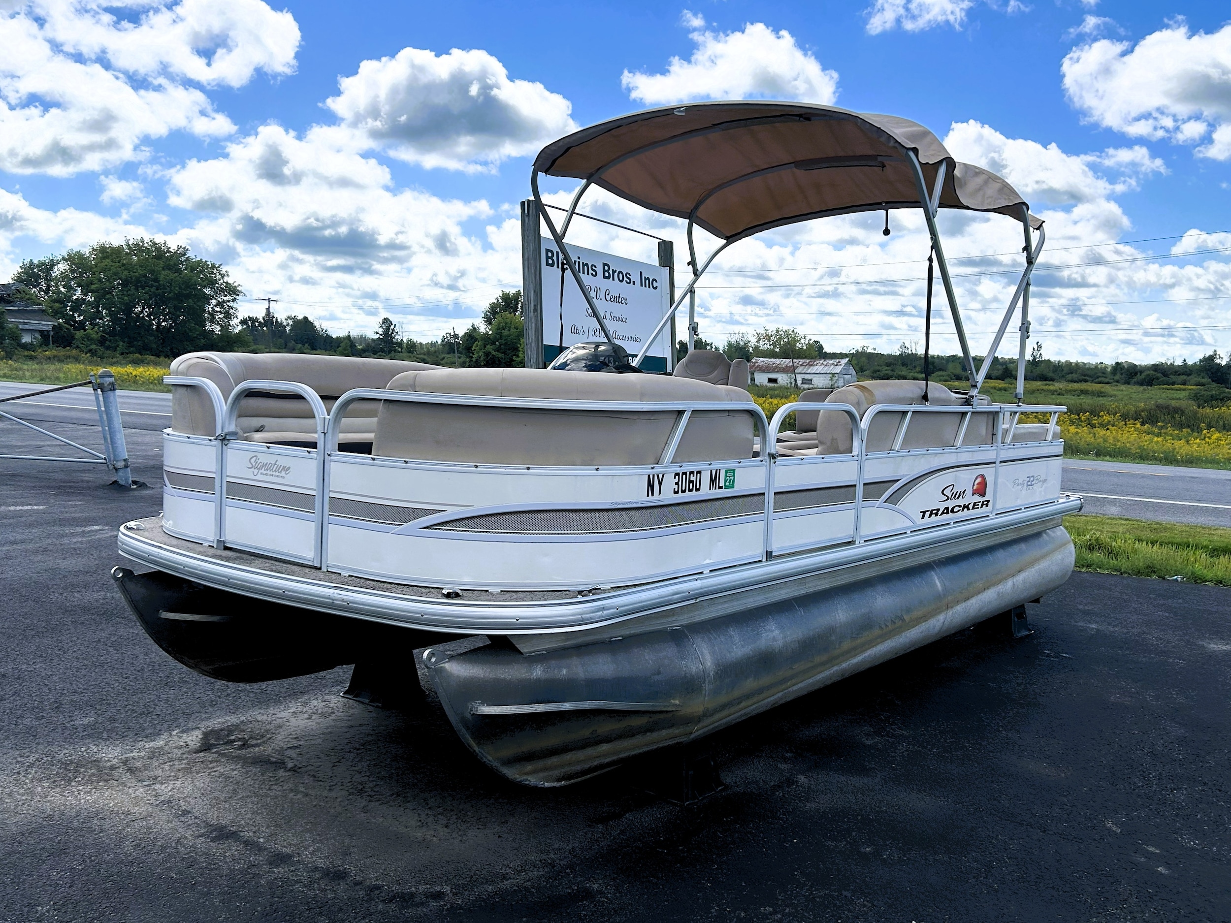 2015 Party Barge