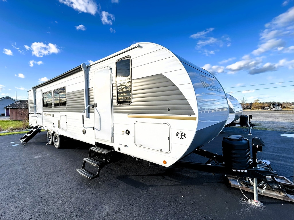 Used 2026 Wildwood 300ICE NEW Travel Trailer