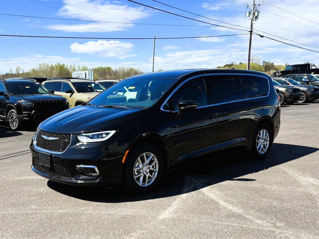 New 2026 Chrysler Pacifica SELECT Passenger Van