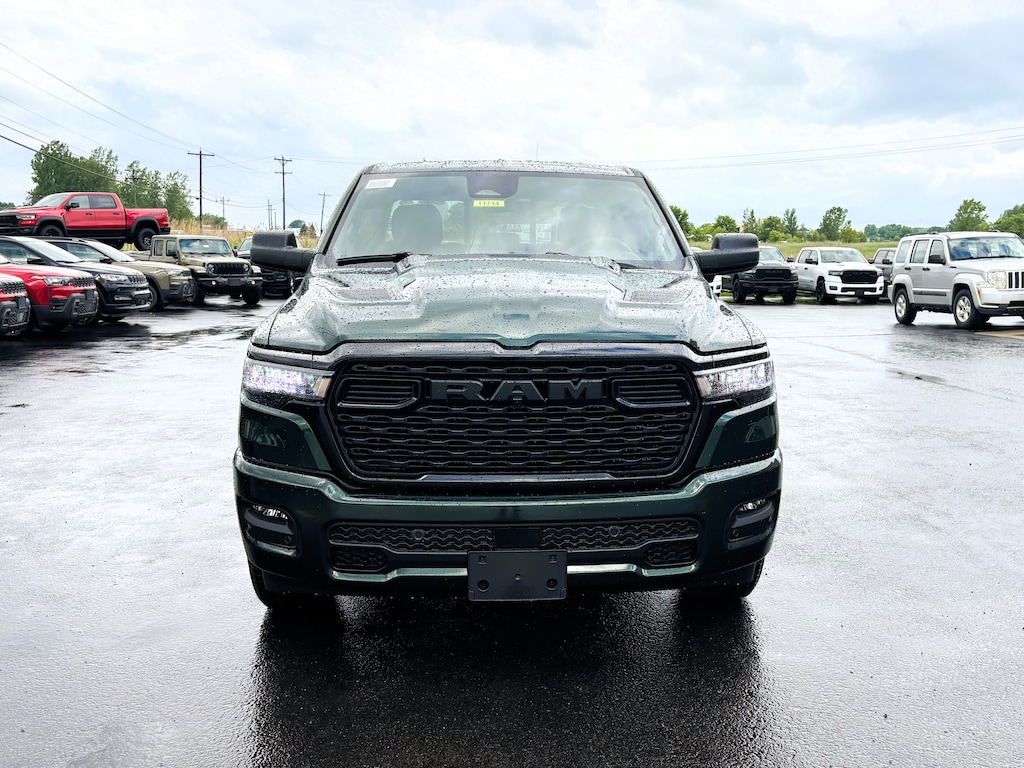 New 2026 Ram 1500 EXPRESS QUAD CAB 4X4 6'4 BOX Pickup