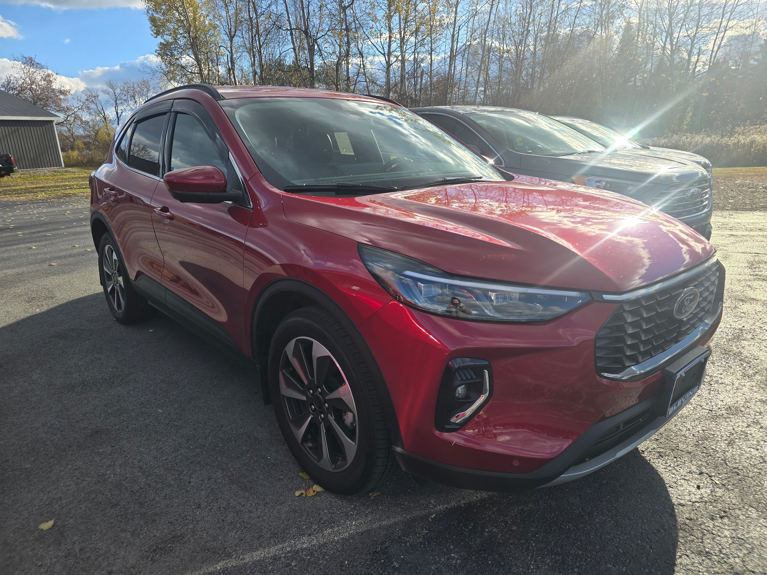 2023 Ford Escape Platinum's photo