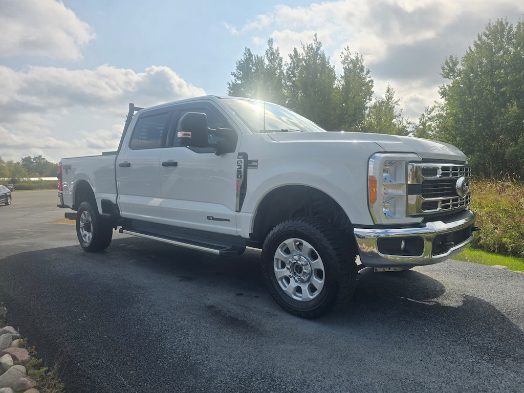 Used 2023 Ford F-350 Crew Cab