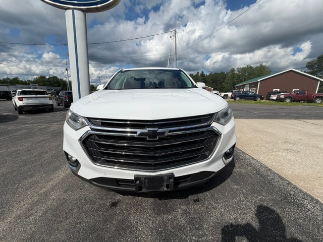 Used 2019 Chevrolet Traverse 3LT with VIN 1GNEVHKW6KJ273620 for sale in Gouverneur, NY