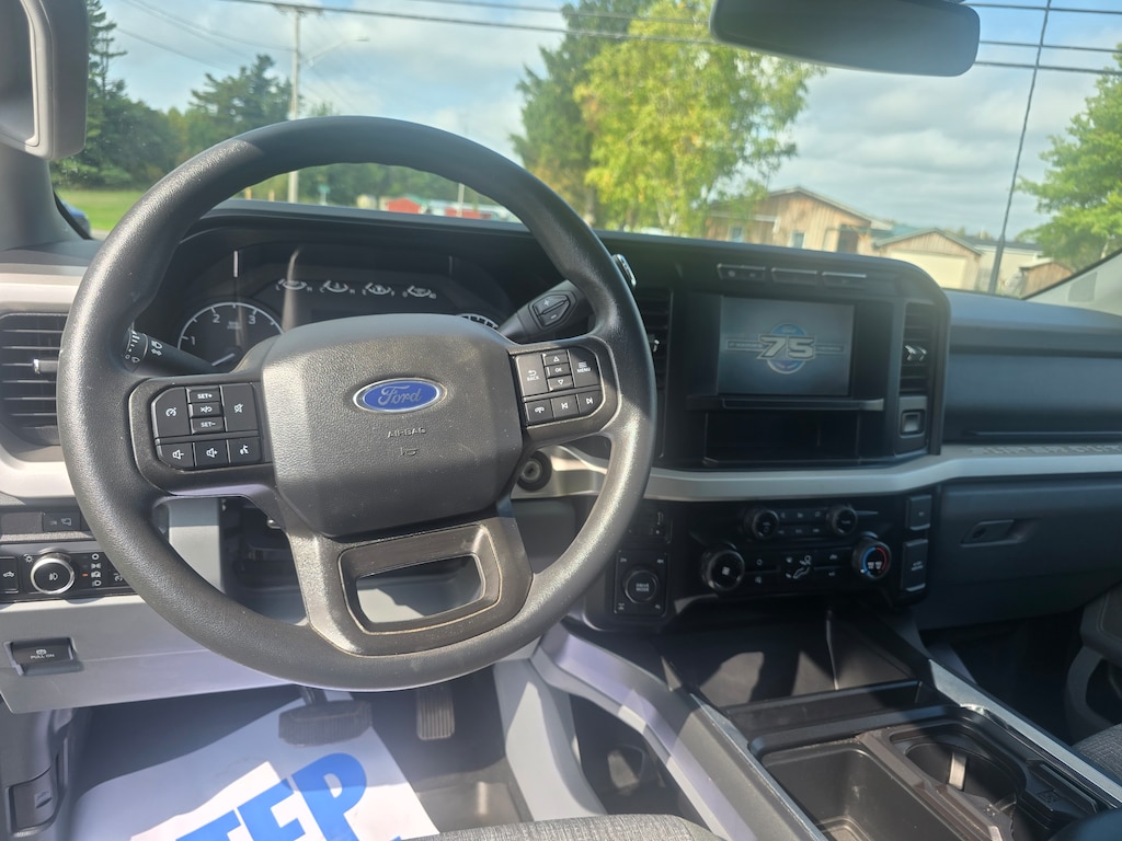 Used 2023 Ford F-350 Crew Cab